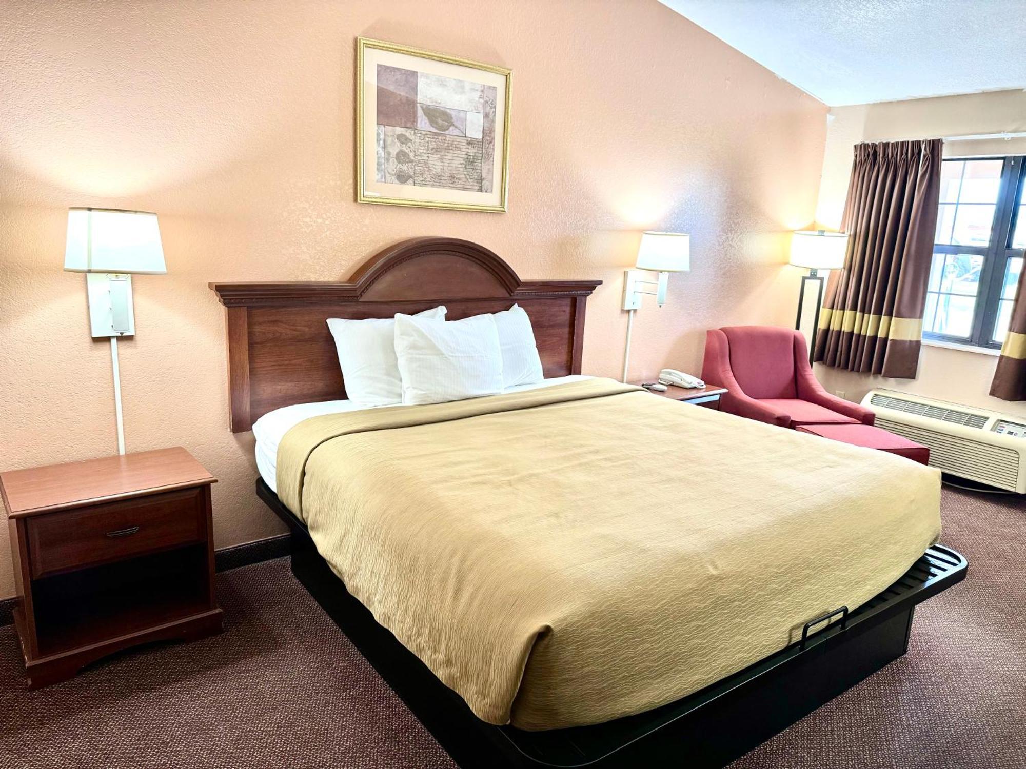 Owensville Inn ภายนอก รูปภาพ